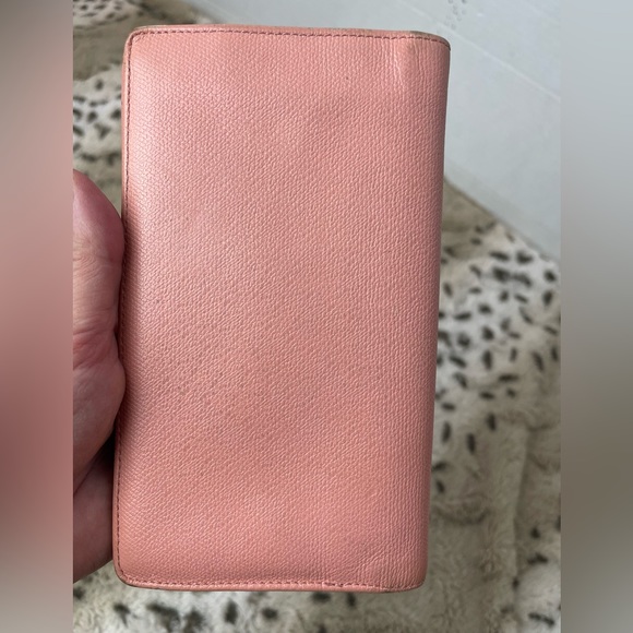 CHANEL Pink Wallet - Picture 3 of 12